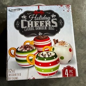 Hampton Holiday Mugs
